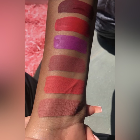 **𝙎𝙊𝙇𝘿 Kylie Cosmetics “I Want It All” 2017 20th Birthday PR Collection. - Picture 8 of 10